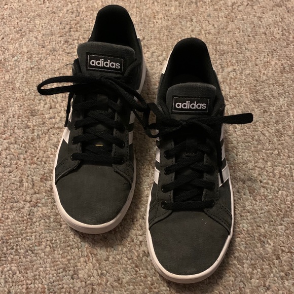 2 Like New Adidas - Picture 10 of 11